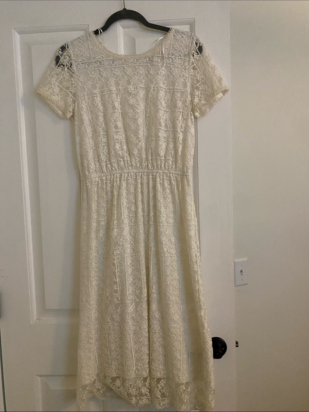 Gibson Latimer Ivory Lace Midi Dress